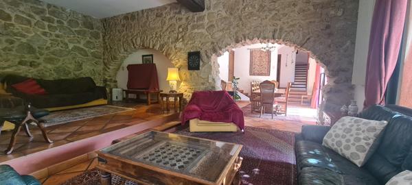 Très beau mas catalan avec terrain et piscine