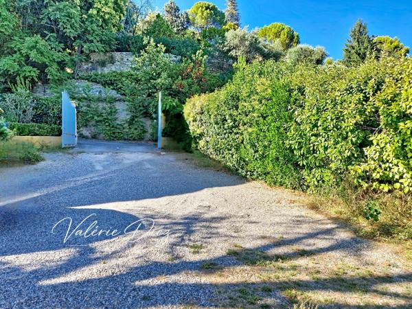 VENTE À TERME OCCUPÉE – Maison individuelle avec vue panoramique sur le Luberon – Apt