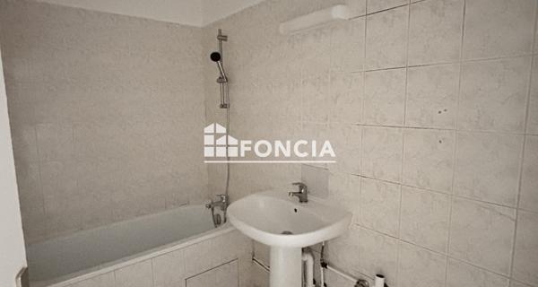 Location Appartement 5 pièces 92.56 m² - Bois-d'arcy 78390
