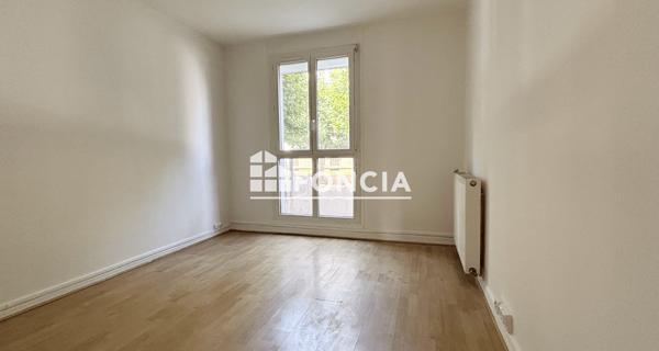 Location Appartement 5 pièces 92.56 m² - Bois-d'arcy 78390