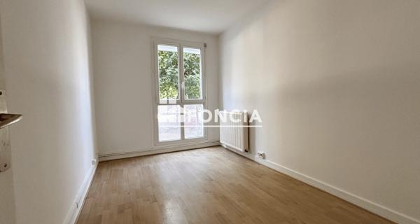 Location Appartement 5 pièces 92.56 m² - Bois-d'arcy 78390