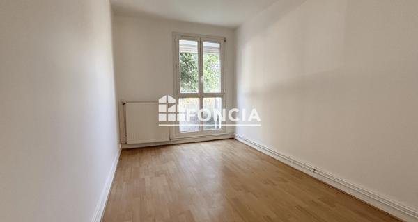 Location Appartement 5 pièces 92.56 m² - Bois-d'arcy 78390