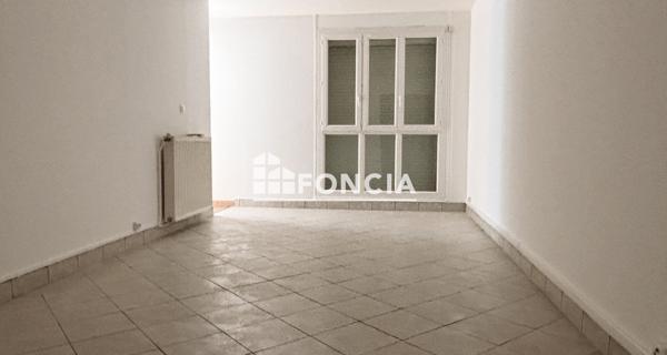 Location Appartement 5 pièces 92.56 m² - Bois-d'arcy 78390