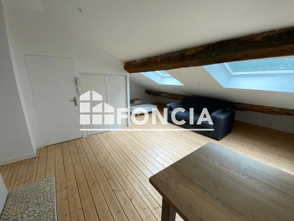 Location Studio meublé 27.41 m² - 34 BIS AVENUE GAL DE GAULLE Agen 47000