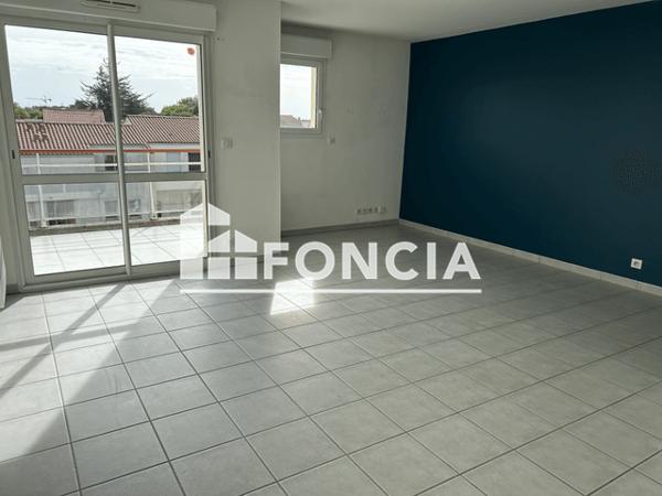 Location Appartement 3 pièces 67.4 m² - 9 RUE DES PRES FAUCHER Niort 79000