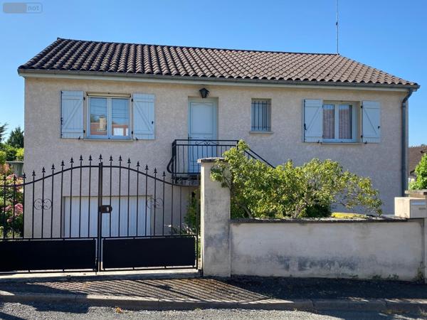 Maison individuelle à vendre à Paray-le-Monial en Saône-et-Loire (71600), ref : M-P-DE