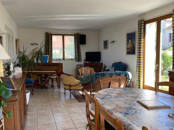 Maison individuelle à vendre à Paray-le-Monial en Saône-et-Loire (71600), ref : M-P-DE