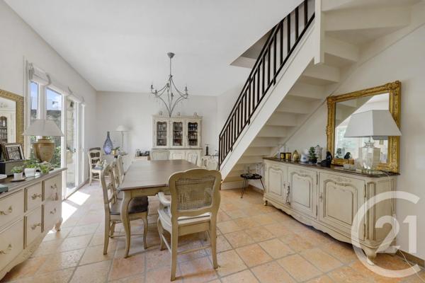Maison à vendre  8 pièces - 217,95 m 2   BAGNEUX  - 92