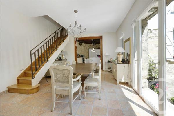 Maison à vendre  8 pièces - 217,95 m 2   BAGNEUX  - 92