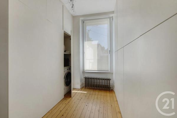 Maison à vendre  8 pièces - 217,95 m 2   BAGNEUX  - 92