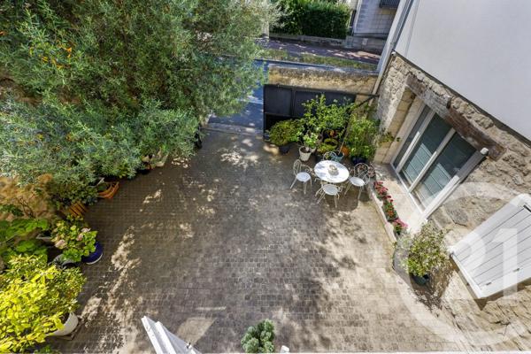Maison à vendre  8 pièces - 217,95 m 2   BAGNEUX  - 92