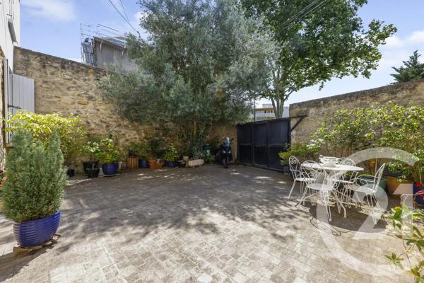 Maison à vendre  8 pièces - 217,95 m 2   BAGNEUX  - 92