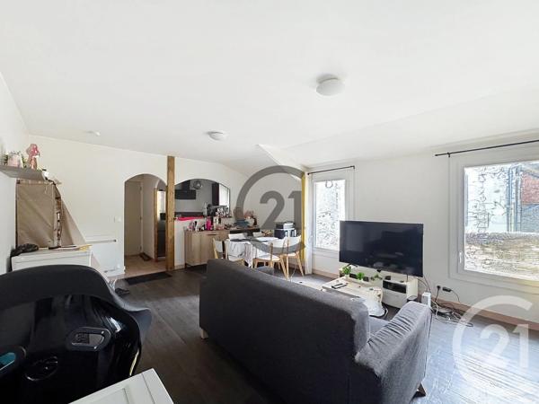 Appartement F2 à vendre  2 pièces - 44 m 2   MONTEREAU FAULT YONNE  - 77