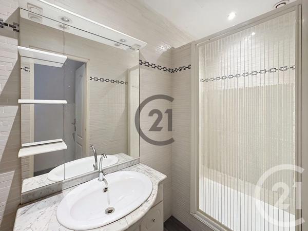 Appartement F2 à vendre  2 pièces - 44 m 2   MONTEREAU FAULT YONNE  - 77