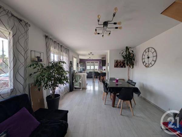 Maison à vendre  6 pièces - 99,05 m 2   NOGENT LE ROI  - 28
