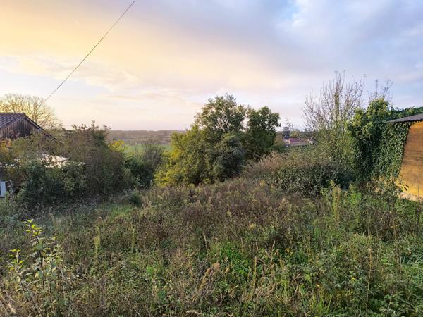 TERRAIN A BATIR AVEC CU ET VUE DEGAGEE