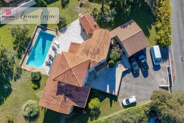 VILLA DE PRESTIGE EN EXCLUSIVITE A SIGEAN-188M2