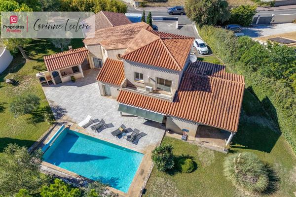 VILLA DE PRESTIGE EN EXCLUSIVITE A SIGEAN-188M2