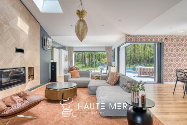 TREFLE – Lisière de ville – villa contemporaine au cœur d’un parc boisé
