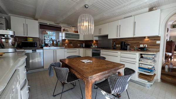 SAINT-PIERRE-QUIBERON - Vente propriété exceptionnelle de 300 m² avec piscine, étang et très grand terrain