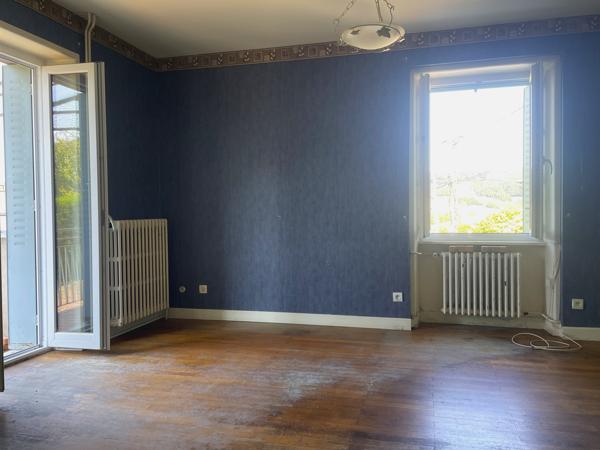 LA VILLE, CALME, CAMPAGNE, 113 m² HABITABLE, 4 CHAMBRES, 200 M TERRAIN, GARAGE