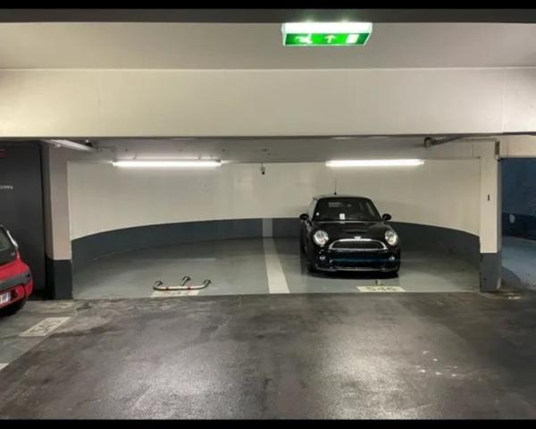 Achat parking / box Paris 01 - 50 000 €