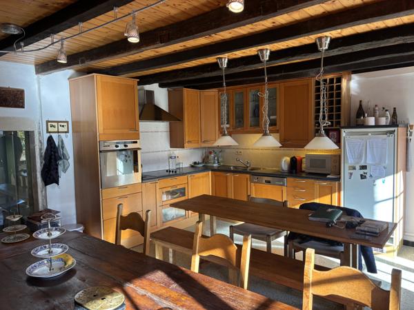 Couleuvre – Maison individuelle sur 5,13 hectares de terrain privé, entourée par la nature et le calme Couleuvre (03320)