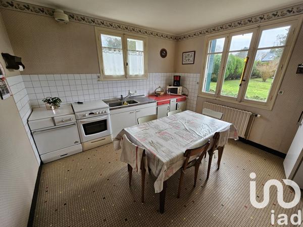 Maison de village 5 pièces de 125 m² à Loguivy-Plougras (22780)