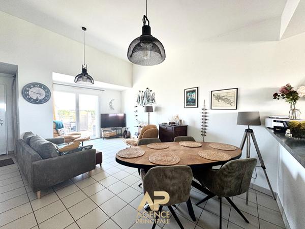Appartement - T3 - Terrasse + parking - Dompierre-sur-Mer (Chagnolet) 288 000 € **  - Référence  JH695ED5