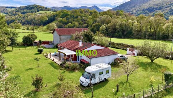 Vente / Maison de plain-pied à Larceveau-Arros-Cibits (64120)