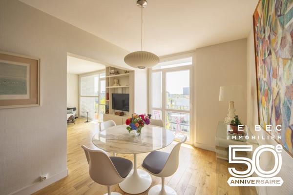 Appartement 2 chambres au dernier étage desservi par Ascenseur