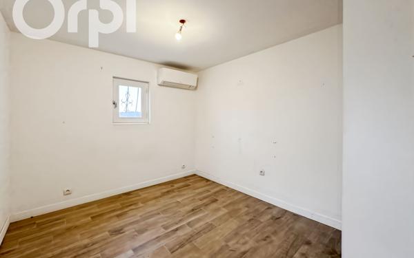 Maison à louer    4 pièces •  Saint-Étienne-de-Fontbellon