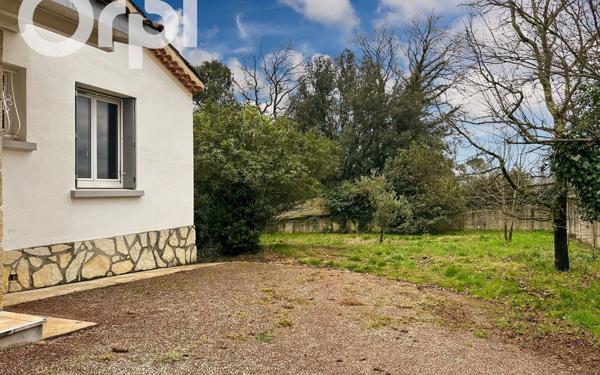 Maison à louer    4 pièces •  Saint-Étienne-de-Fontbellon