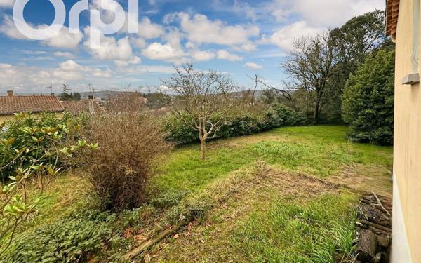 Maison à louer    4 pièces •  Saint-Étienne-de-Fontbellon