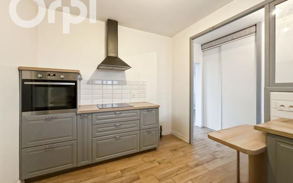 Maison à louer    4 pièces •  Saint-Étienne-de-Fontbellon