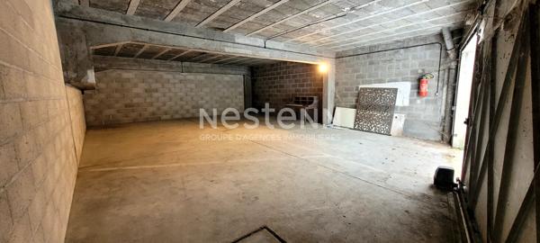 ENSEMBLE DE GARAGES À VENDRE. 316 m² AU TOTAL
