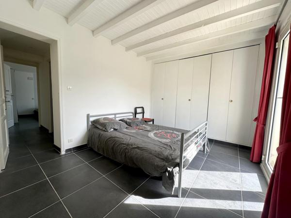 A VISITER SUR SARRIANS (84)  - MAISON DE PLAIN PIED DE 129 M² env. SUR TERRAIN DE 538 m²