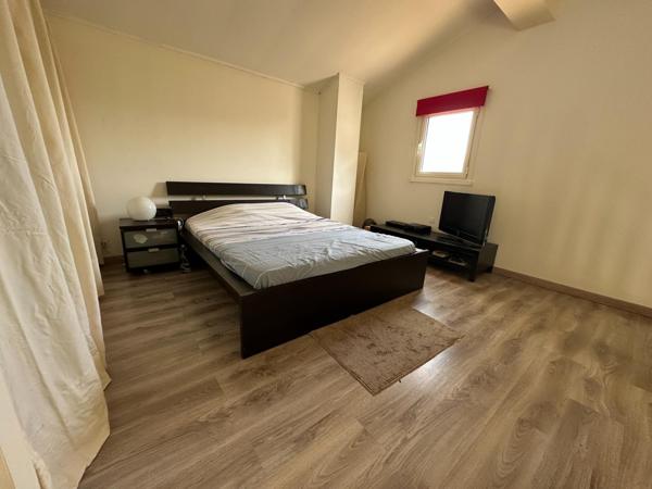 A VISITER SUR SARRIANS (84)  - MAISON DE PLAIN PIED DE 129 M² env. SUR TERRAIN DE 538 m²