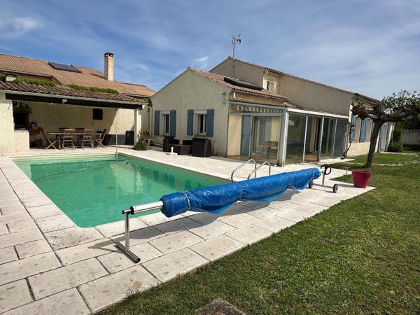 A VISITER SUR SARRIANS (84)  - MAISON DE PLAIN PIED DE 129 M² env. SUR TERRAIN DE 538 m²