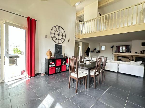 A VISITER SUR SARRIANS (84)  - MAISON DE PLAIN PIED DE 129 M² env. SUR TERRAIN DE 538 m²