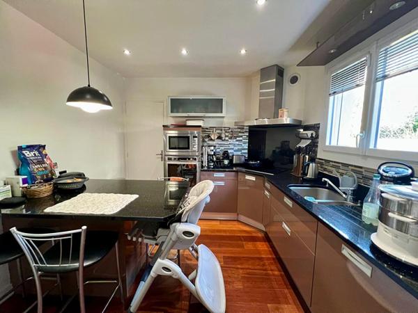 Maison Carrieres Sur Seine 8 pièce(s) 145 m2 €840 000 ** - Référence 7616