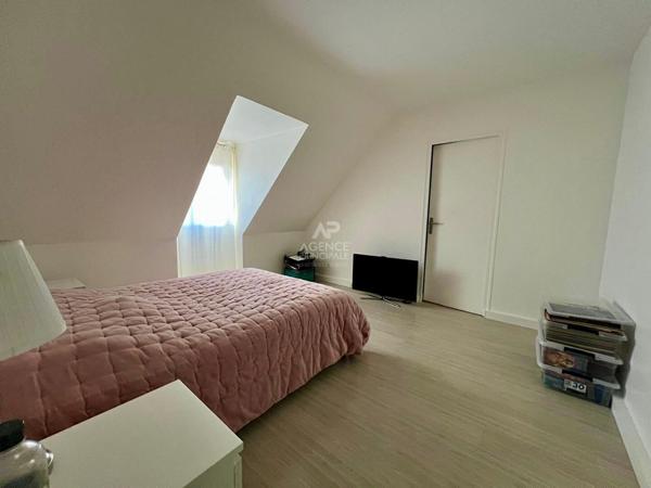 Maison Carrieres Sur Seine 8 pièce(s) 145 m2 €840 000 ** - Référence 7616