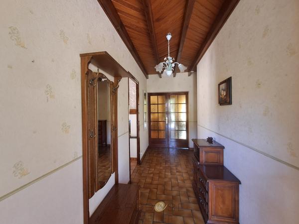 Maison familiale avec logement indépendant et terrain arboré
