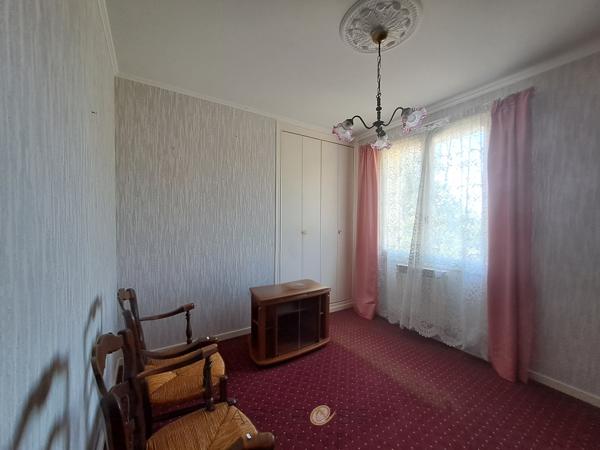 Maison familiale avec logement indépendant et terrain arboré