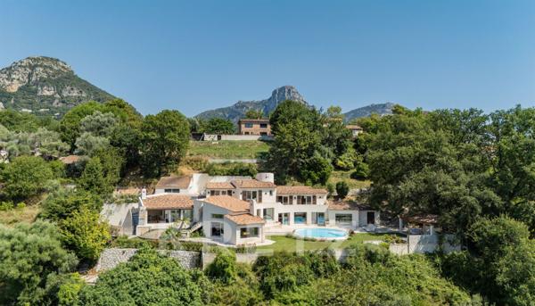 VENCE – CONTEMPORAINE D’EXCEPTION AVEC VUE MER