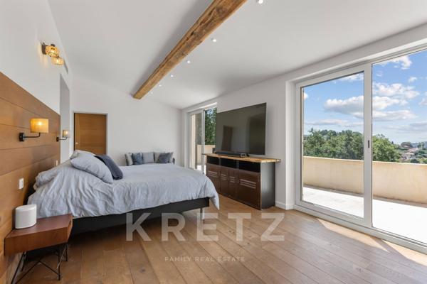 VENCE – CONTEMPORAINE D’EXCEPTION AVEC VUE MER