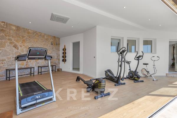 VENCE – CONTEMPORAINE D’EXCEPTION AVEC VUE MER