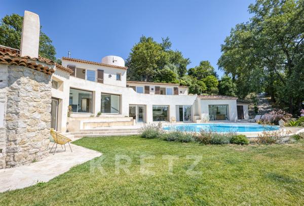 VENCE – CONTEMPORAINE D’EXCEPTION AVEC VUE MER