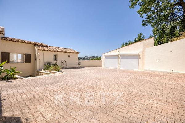 VENCE – CONTEMPORAINE D’EXCEPTION AVEC VUE MER