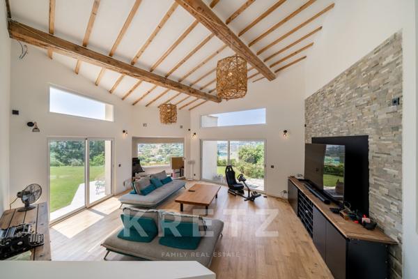 VENCE – CONTEMPORAINE D’EXCEPTION AVEC VUE MER